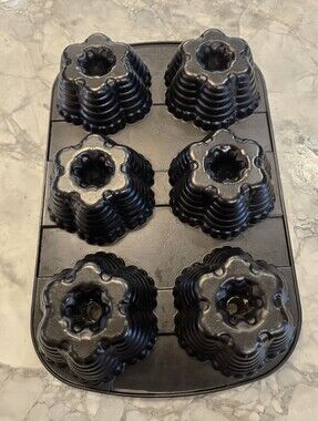 Vintage Cast Aluminium Nordic Ware Festival 6-Cup Mini Bundt Cake Pan Nordicware
